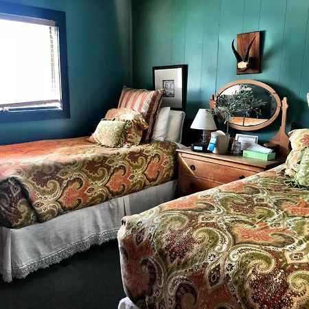 Historic Skagway Inn Bagian luar foto
